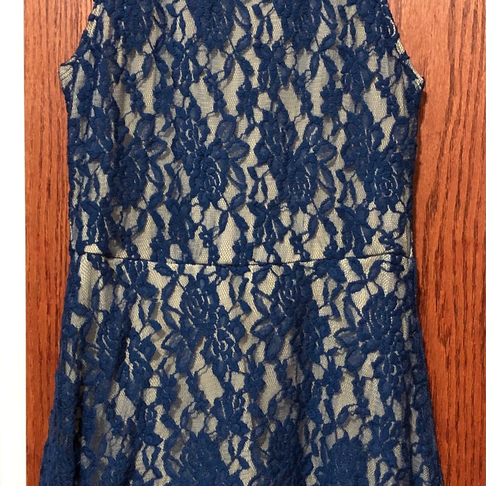 Lace stretchy dress